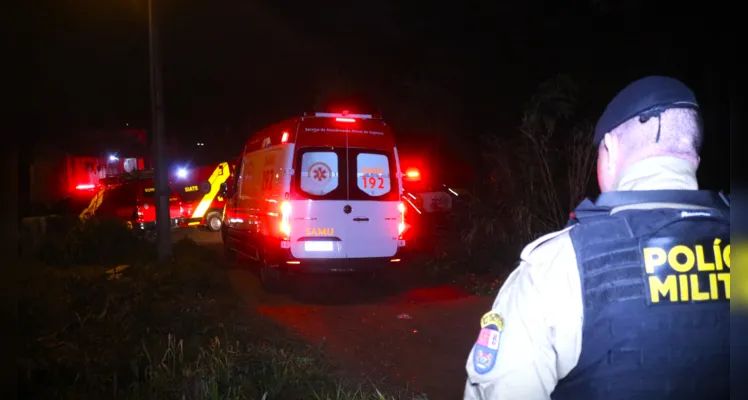 Equipe da Polícia Militar também esteve no local da situação.