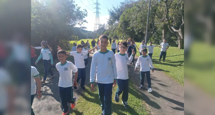 Veja registros de como foi a visita dos educandos na capital.