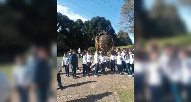 Veja registros de como foi a visita dos educandos na capital.