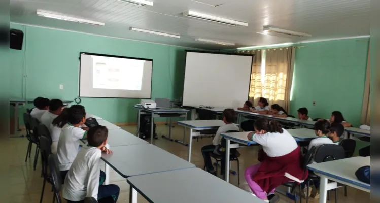 Confira como foram os trabalhos em sala de aula e durante a saída a campo.