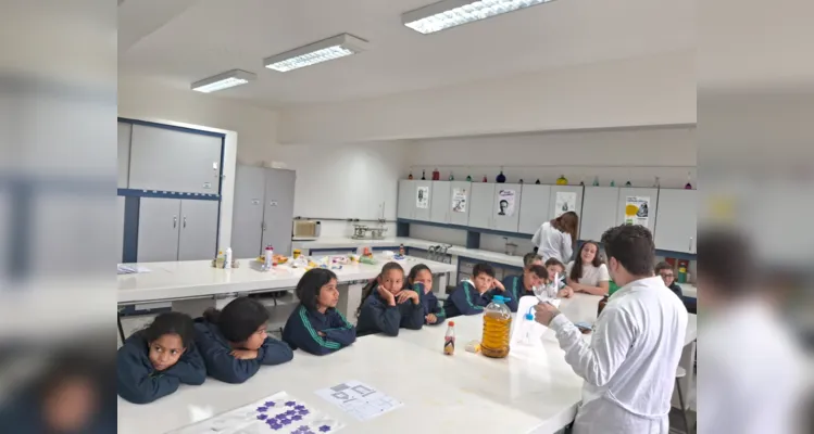 Confira a visita dos alunos à Universidade Estadual de Ponta Grossa.