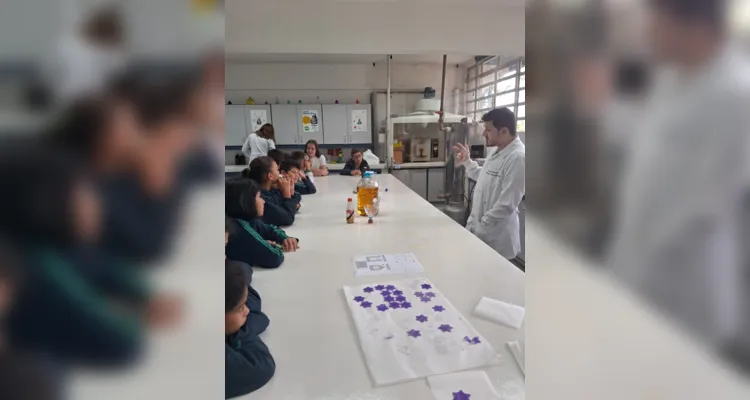 Confira a visita dos alunos à Universidade Estadual de Ponta Grossa.