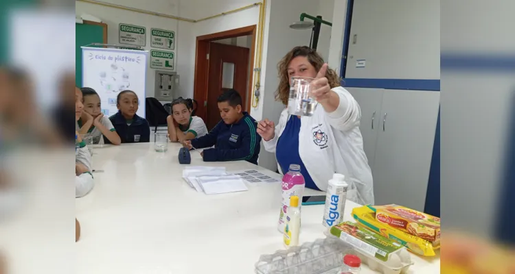 Confira a visita dos alunos à Universidade Estadual de Ponta Grossa.