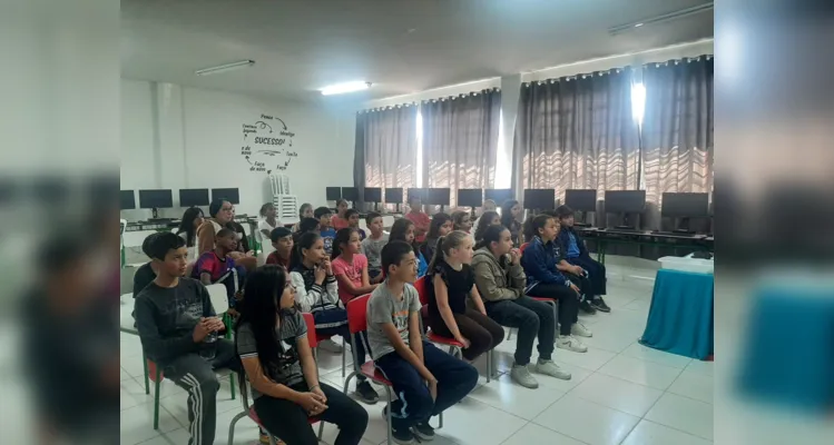 Veja os registros da palestra que engajou os alunos.