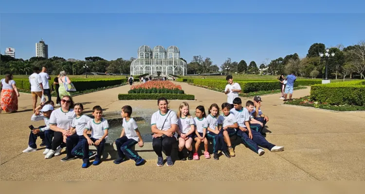 Veja as fotos dos passeios dos estudantes em vários locais.