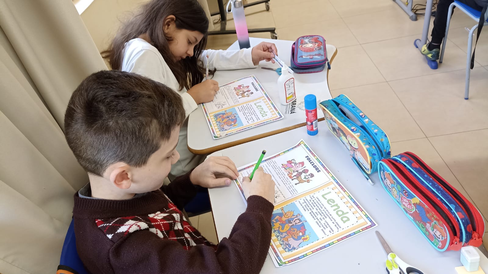 Proposta teve amplas produções dos alunos e contou com auxílio de recursos teóricos.