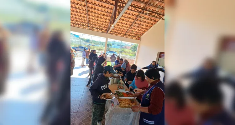 Confira os registros da visita dos educandos na associação do município.