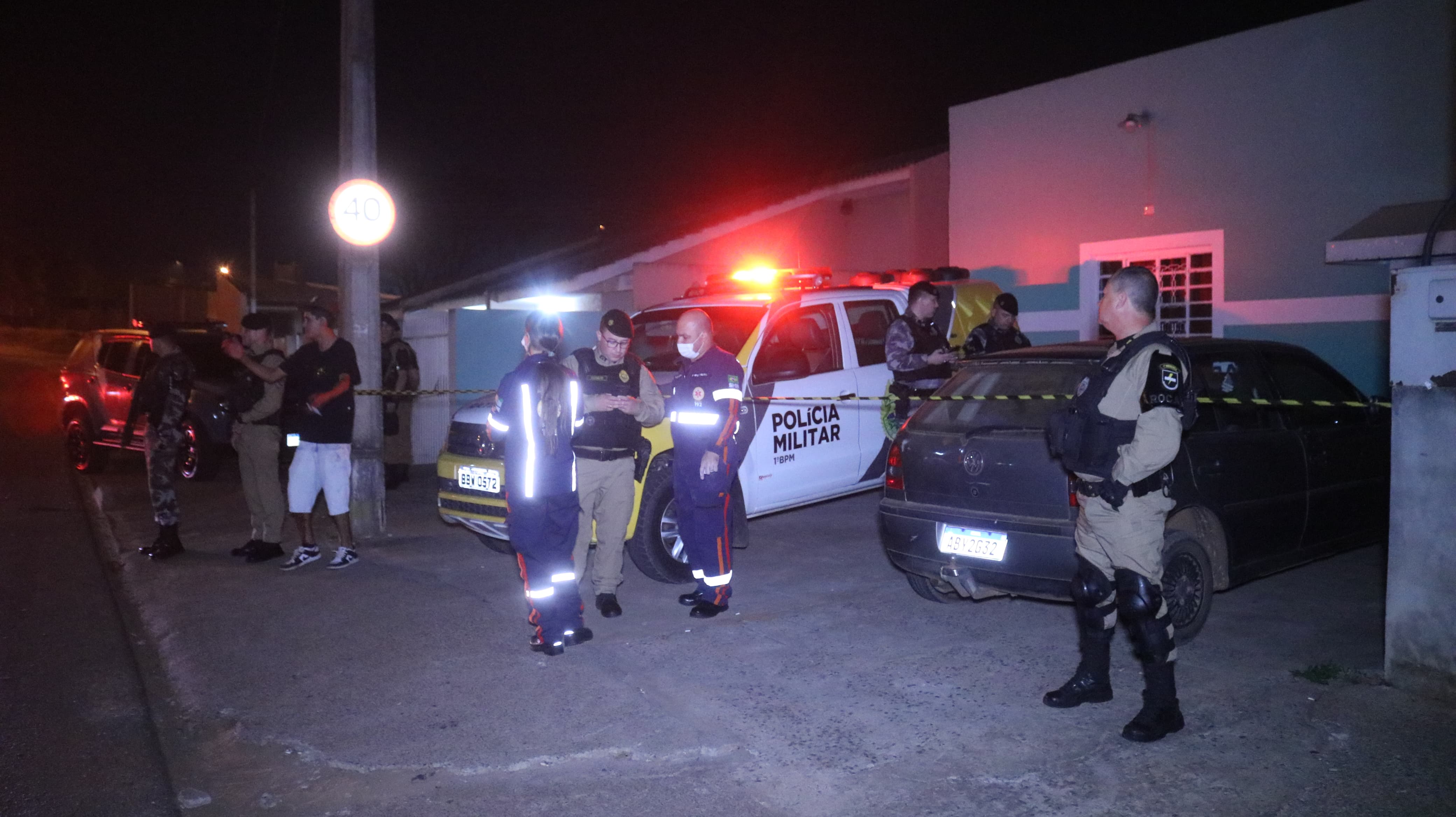 Homem é morto a tiros durante discussão em bar, no Lagoa Dourada, em Ponta Grossa |