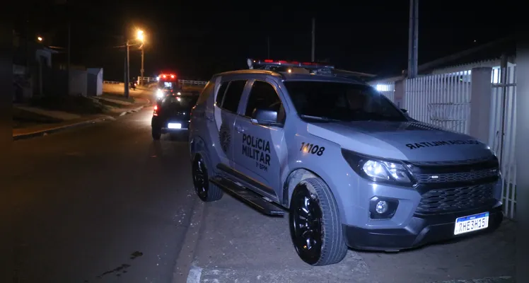 Homem é morto a tiros durante discussão em bar, no Lagoa Dourada, em Ponta Grossa |