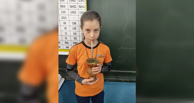 Veja como foi o trabalho e a 'roda de chimarrão' em sala de aula.