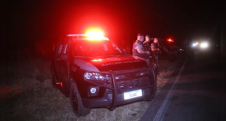 Homem que pilotava moto roubada e portava drogas morre após confronto contra o batalhão de Rone da Polícia Militar, em Ponta Grossa |