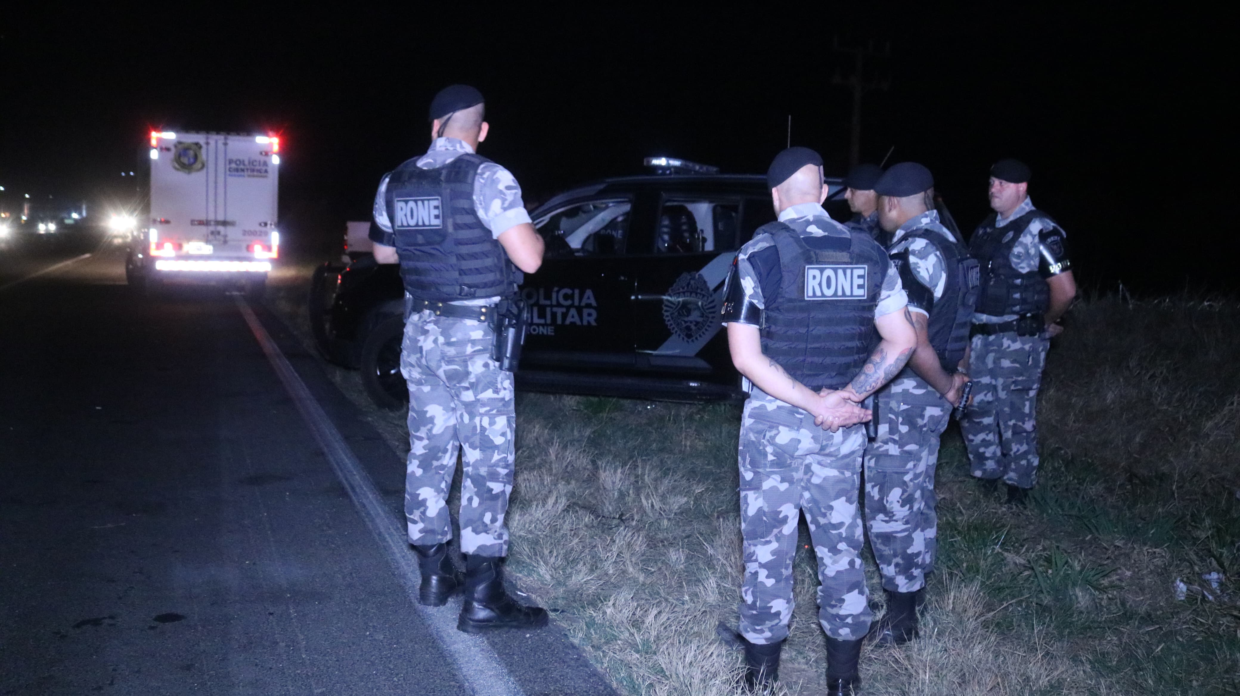 Homem que pilotava moto roubada e portava drogas morre após confronto contra o batalhão de Rone da Polícia Militar, em Ponta Grossa |