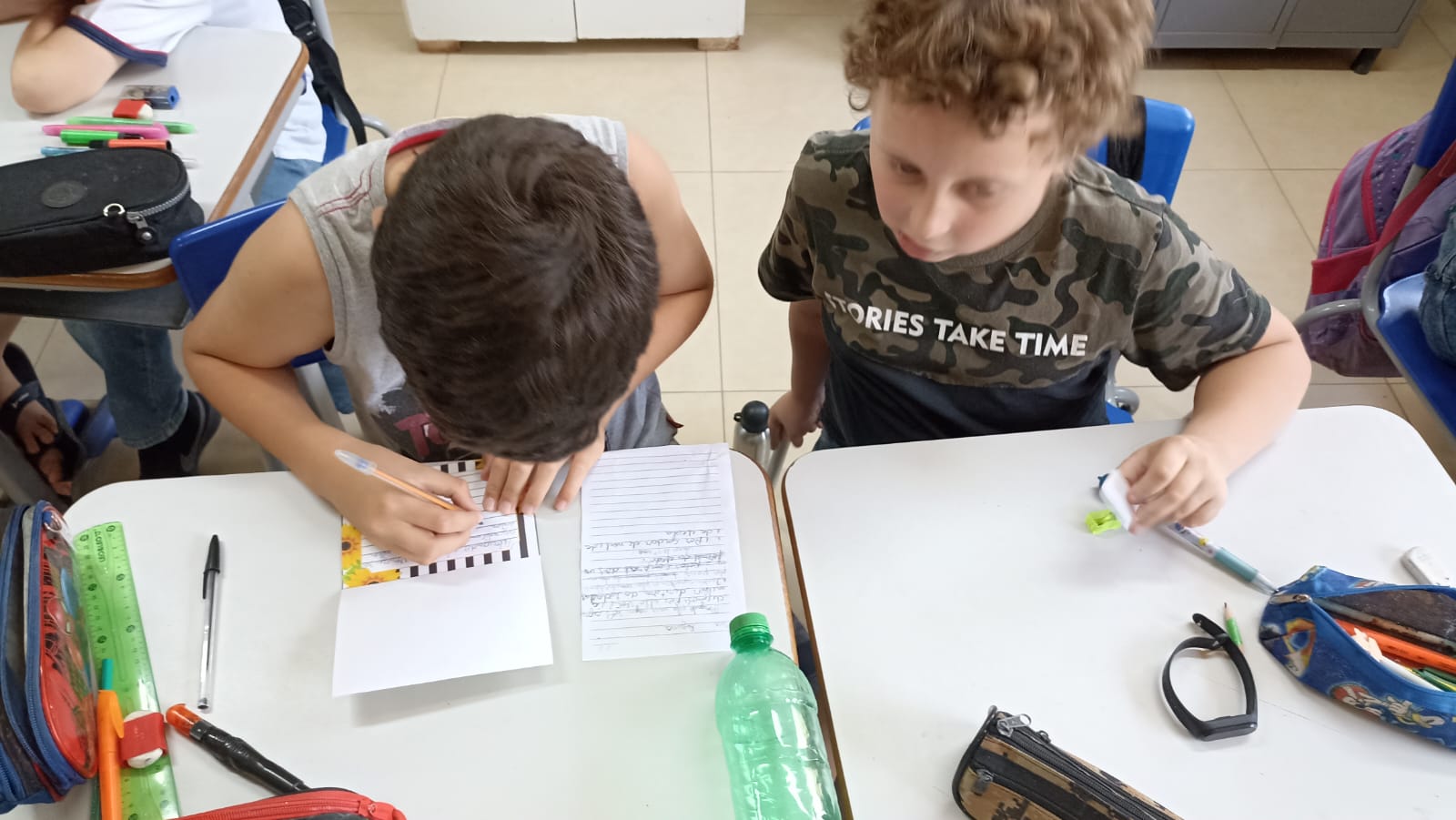 Confira os registros do trabalho dos alunos em sala de aula.