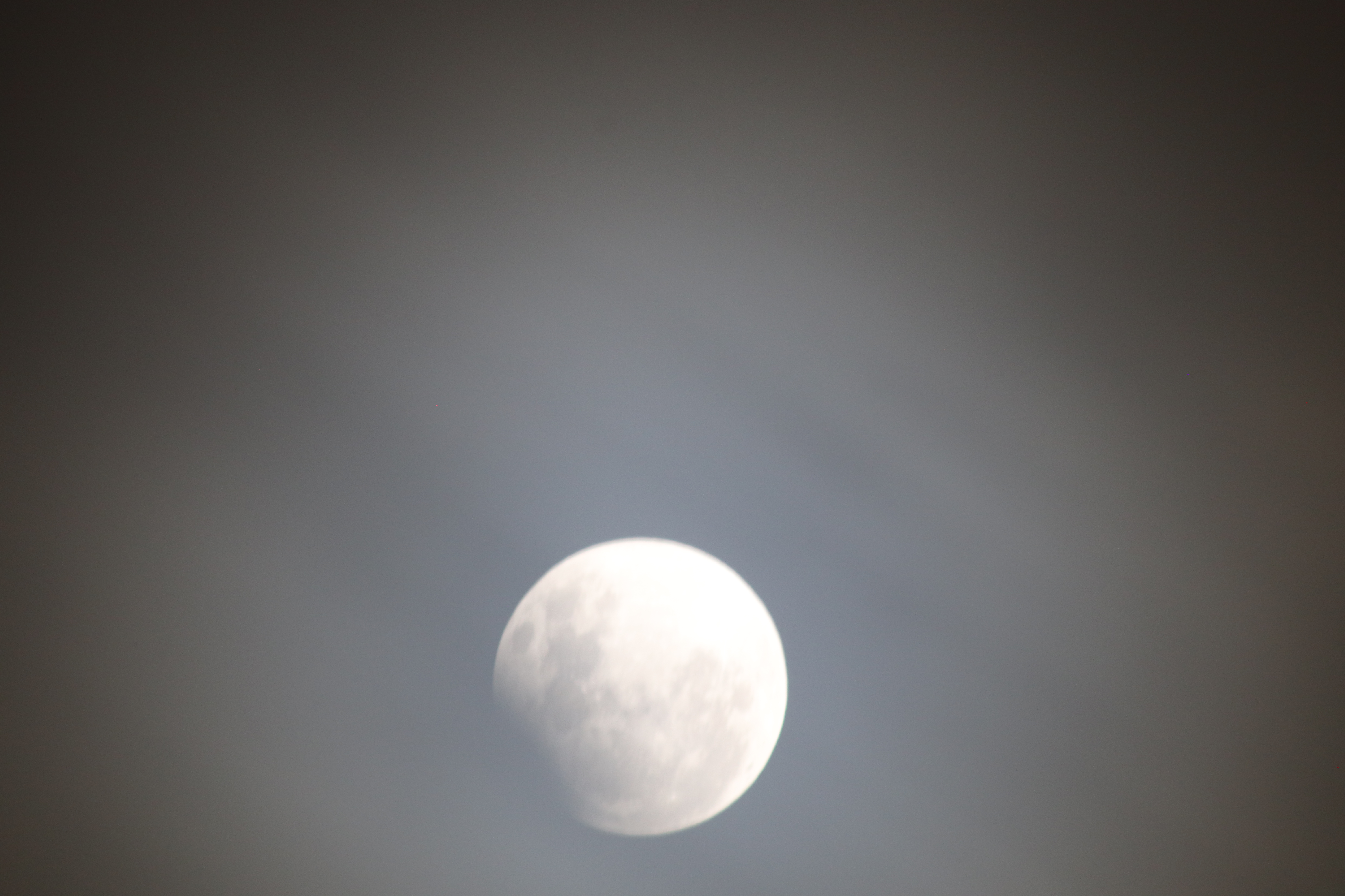 Ponta-grossenses registram imagens de eclipse lunar; veja vídeo