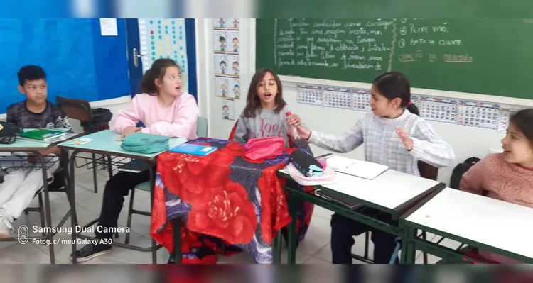 Proposta divertiu e ensinou estudantes em sala de aula.