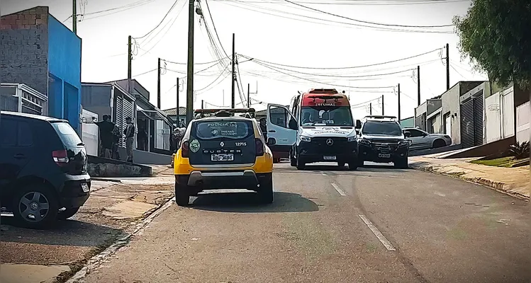 Rua ficou fechada, até a realização dos trabalhos.