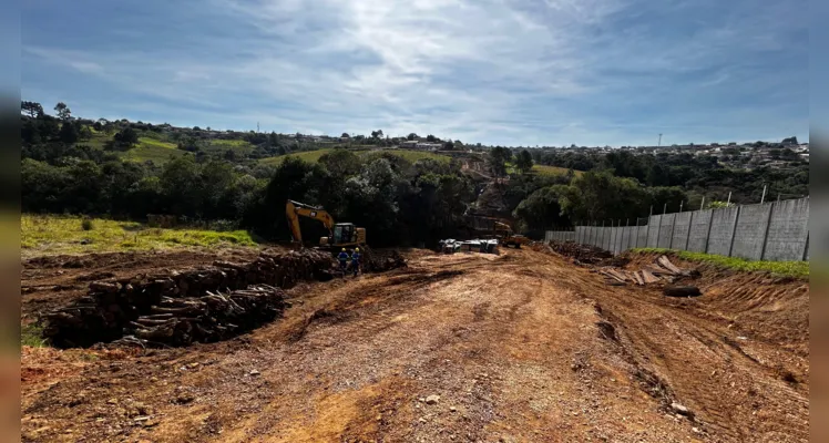 Obra que ligará Órfãs e Boa Vista está em fase de construção da base da estrutura |