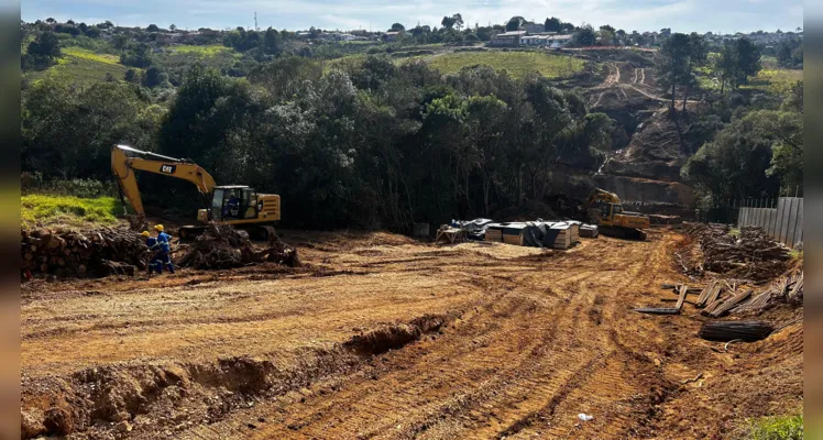 Obra que ligará Órfãs e Boa Vista está em fase de construção da base da estrutura |