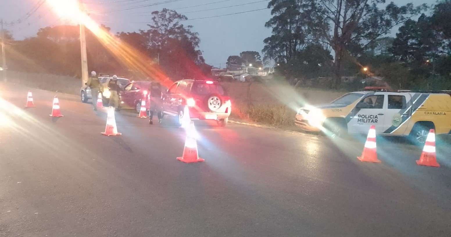 Operação aconteceu em três bairros de Ponta Grossa.