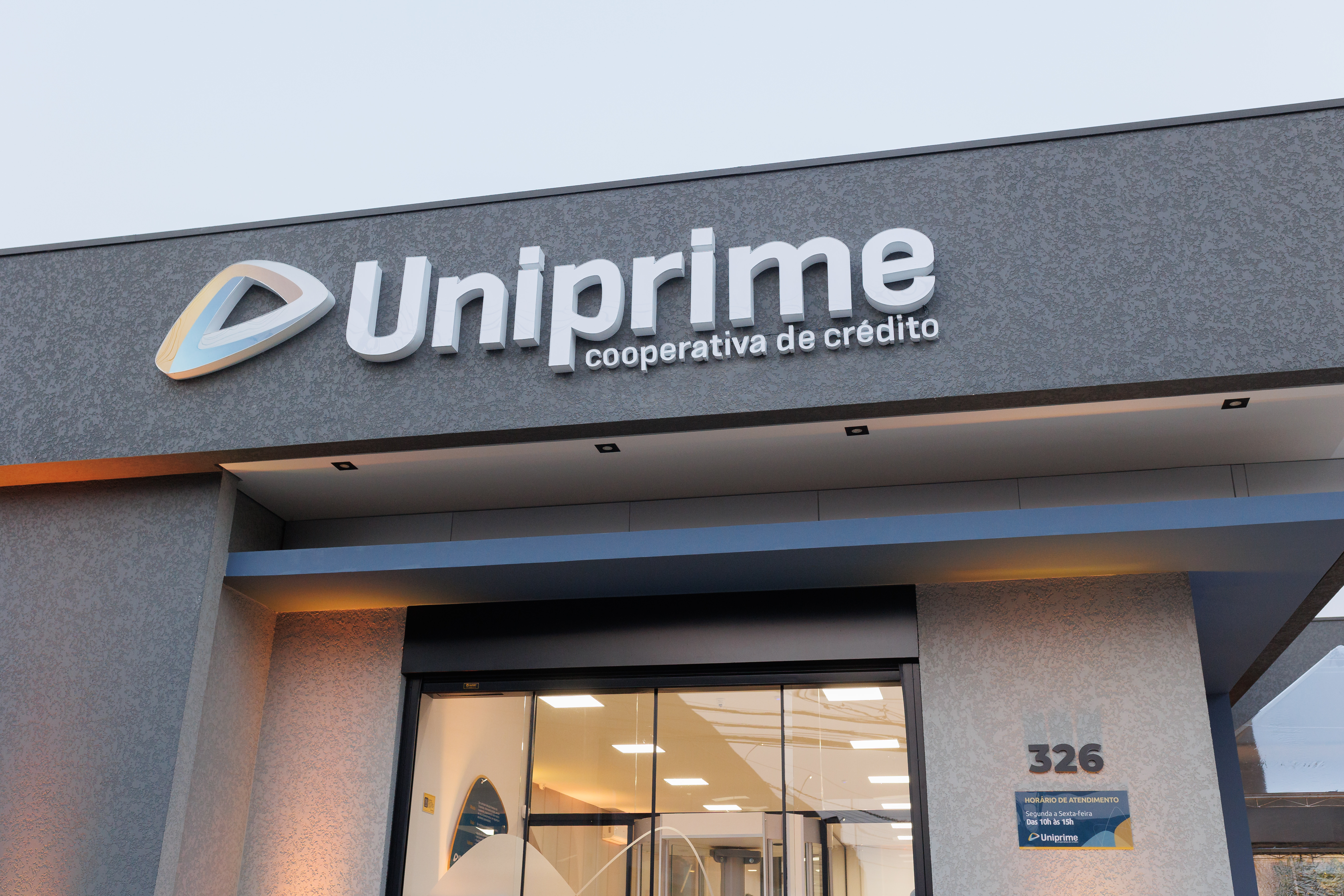 Lideranças prestigiam inauguração de nova unidade da Uniprime em PG