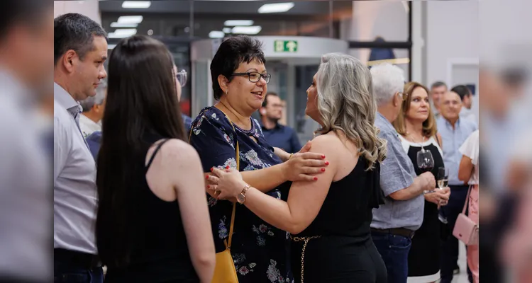 Lideranças prestigiam inauguração de nova unidade da Uniprime em PG