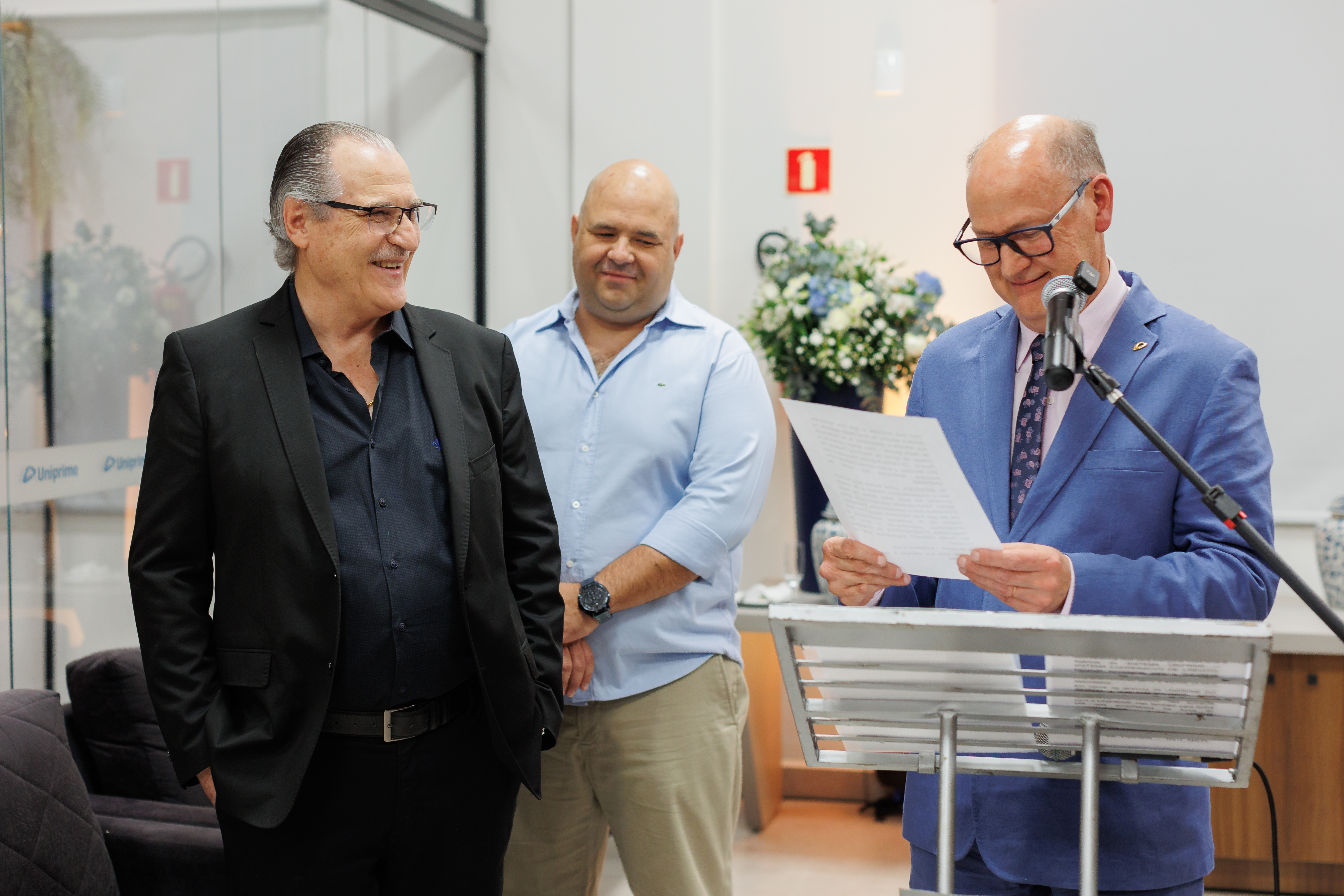 Lideranças prestigiam inauguração de nova unidade da Uniprime em PG