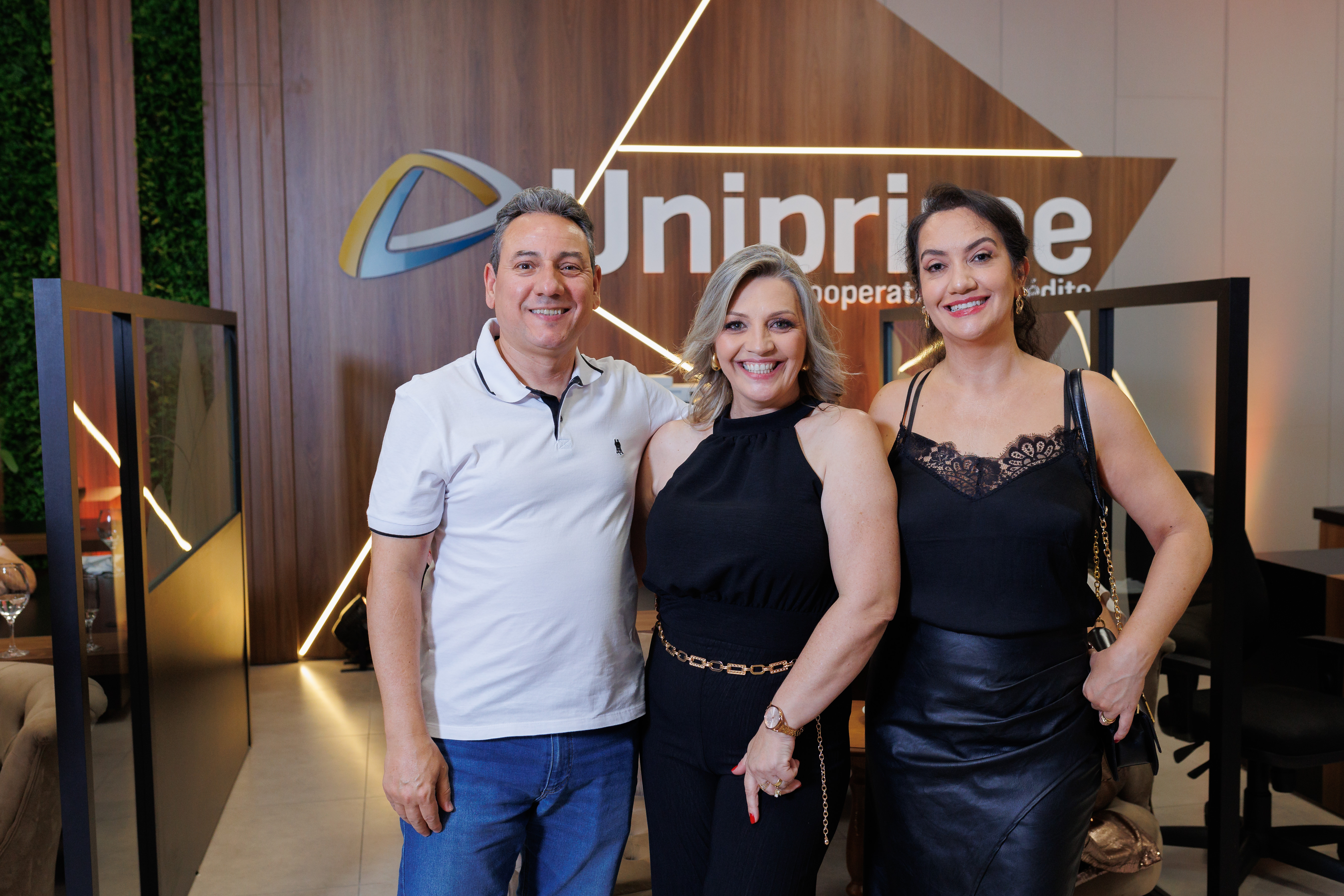 Lideranças prestigiam inauguração de nova unidade da Uniprime em PG