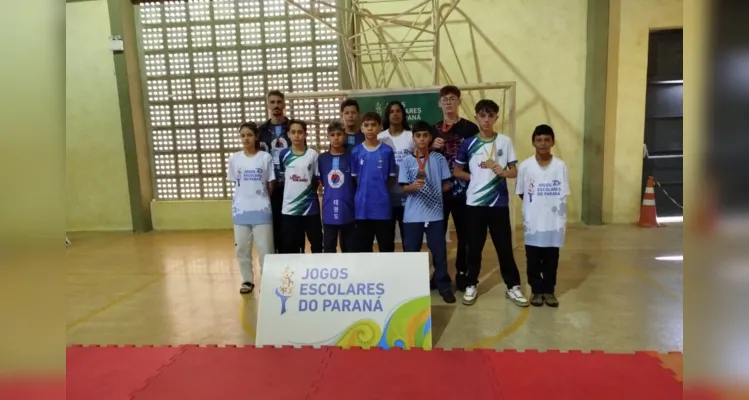 Alunos da equipe Junior Lima de Taekwondo participou da fase final da 70ª edição dos Jogos Escolares do Paraná (JEPS).