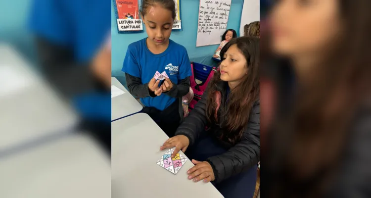 Durante as atividades em sala, os alunos testaram variadas atividades e práticas educacionais.