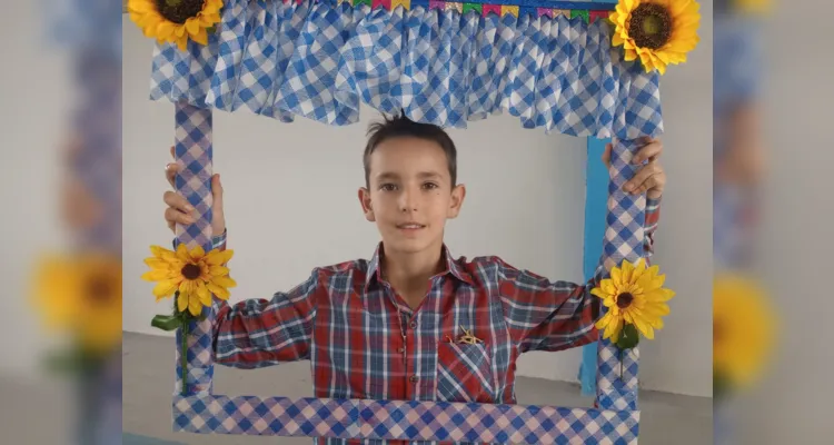 O projeto culminou com os alunos se fantasiando a caráter e realizando a apresentação da quadrilha na quadra da escolar.