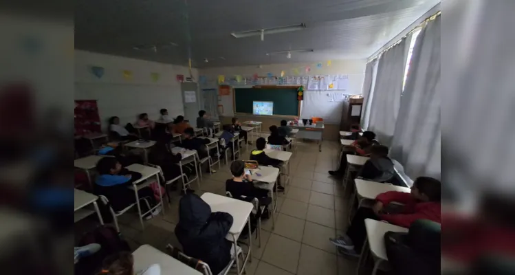 A turma também teve o auxílio de uma videoaula especial do projeto Vamos Ler sobre o tema.