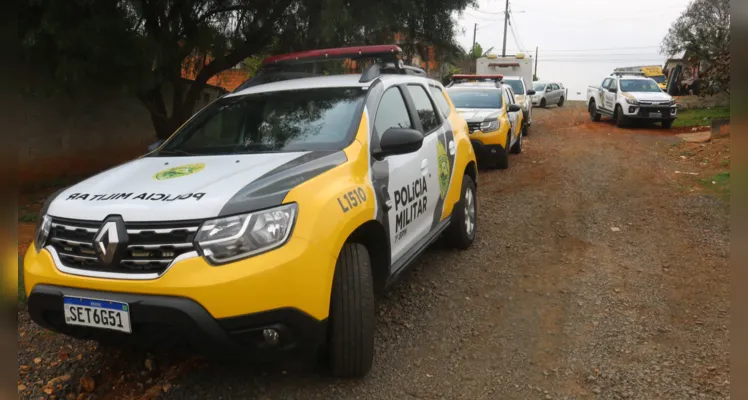 Jovem é morto a tiros por encapuzados na frente dos filhos em PG