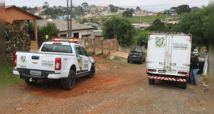 Jovem é morto a tiros por encapuzados na frente dos filhos em PG