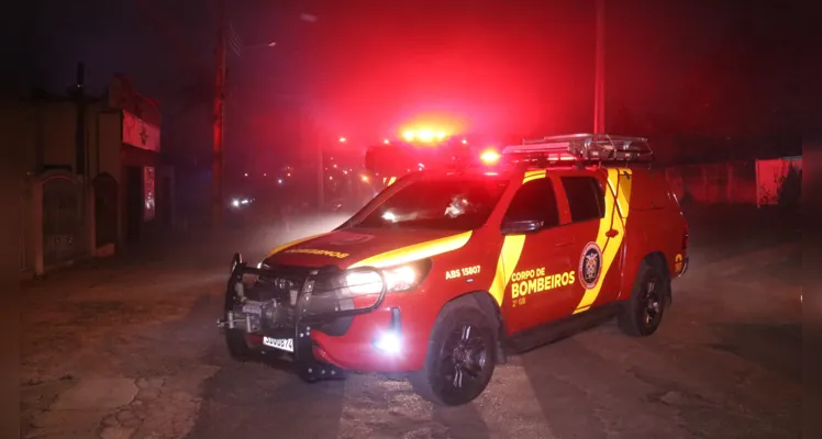 Fogo consumiu com a casa localizada no bairro Colônia Dona Luíza