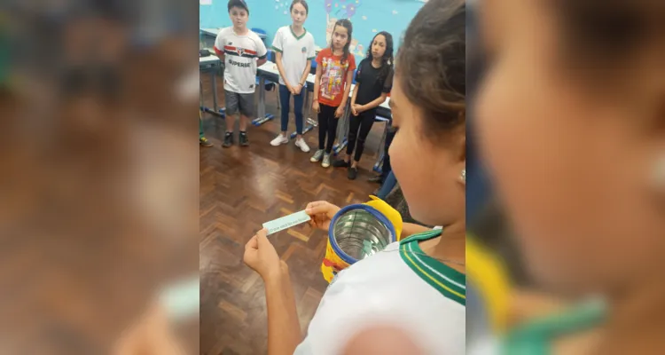 A proposta estimulou a cooperação entre os alunos e auxiliou na retomada das atividades em sala.