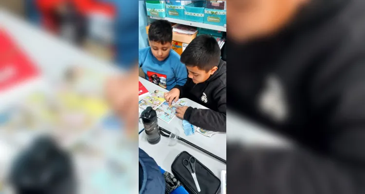 A turma complementou os estudos com pesquisas, discussões em sala e uma conversa com uma conselheira tutelar.