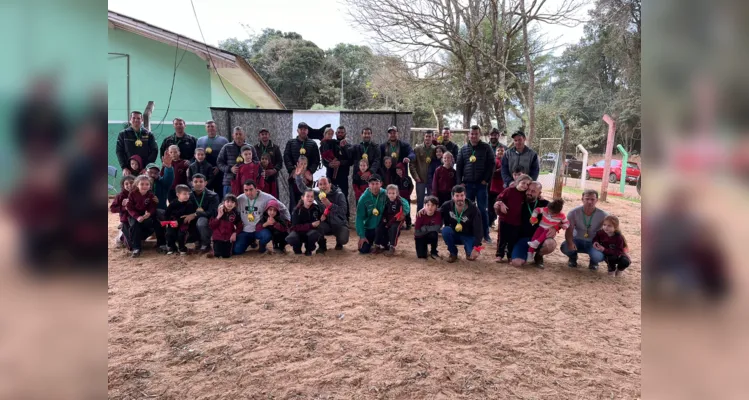 Além de momentos de descontração e alegria, o evento destacou a importância do envolvimento dos pais nas atividades escolares.