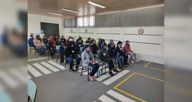 A turma também participou de uma palestra na Escola Prática de Trânsito.