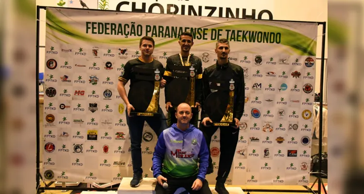 As equipes asseguraram troféus de 1º lugar nas categorias seletiva (São João), faixa colorida (Junior lima) e geral por equipes (Quedas).