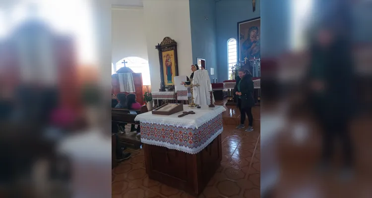 Veja as fotos da visita dos educandos à Igreja Católica de rito oriental.