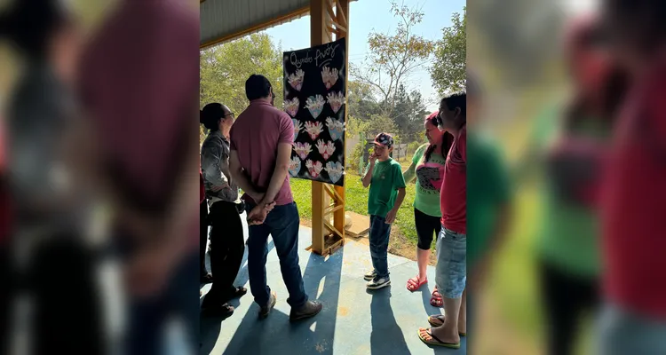 Os familiares puderam visitar as estações de trabalho e ver as atividades desenvolvidas pelos alunos.