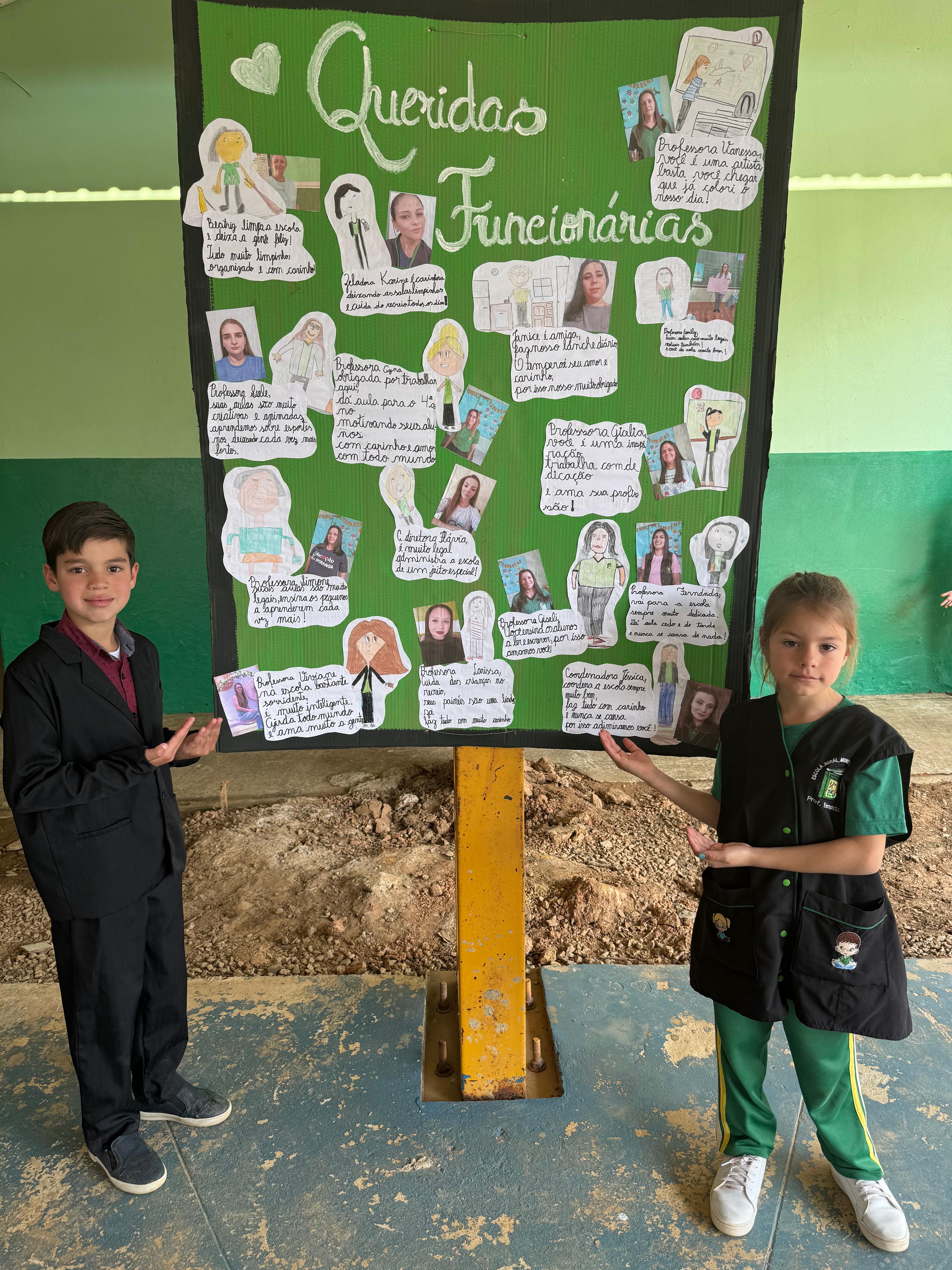 Os familiares puderam visitar as estações de trabalho e ver as atividades desenvolvidas pelos alunos.