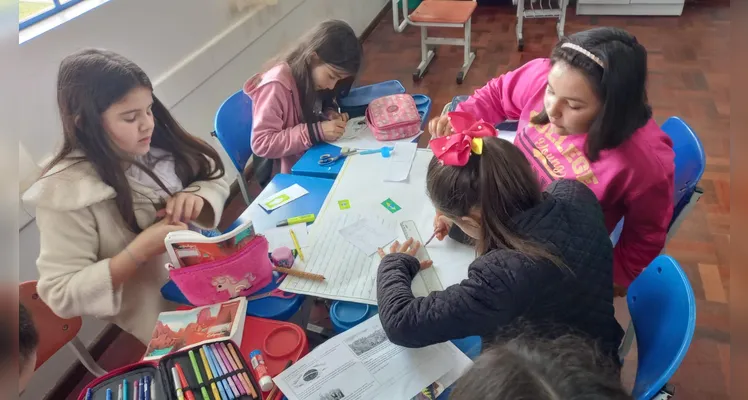 Veja como foi o trabalho dentro e fora da sala de aula.