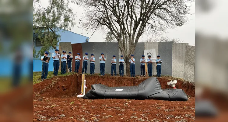 Através de um biodigestor instalado na escola, a turma pode compreender os benefícios ao meio ambiente oriundos de sua utilização.