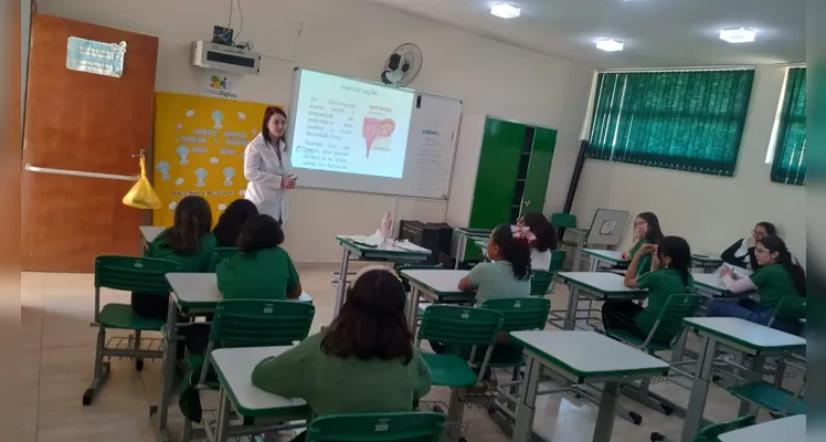 Educandas puderam esclarecer dúvidas importantes junto à convidada.