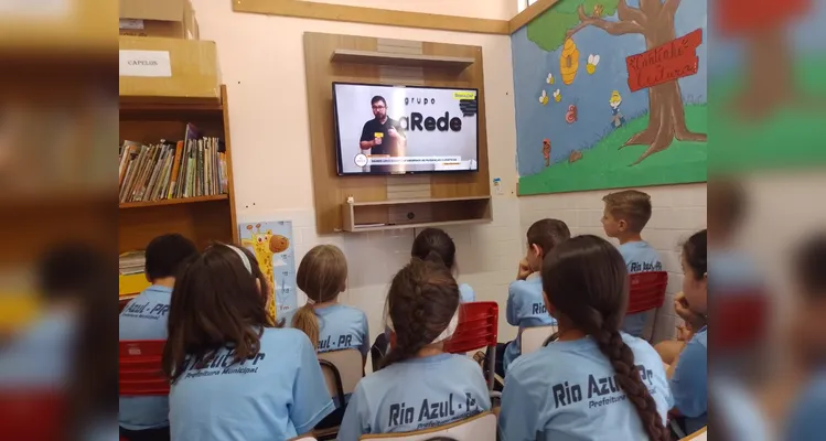 Os alunos tiveram como tarefa levar a discussão iniciada em sala para suas casas, debatendo com seus familiares a gravidade do tema.