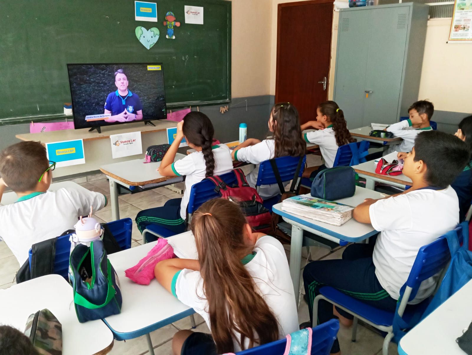 Confira os registros do trabalho realizado pelos alunos em diversos momentos.