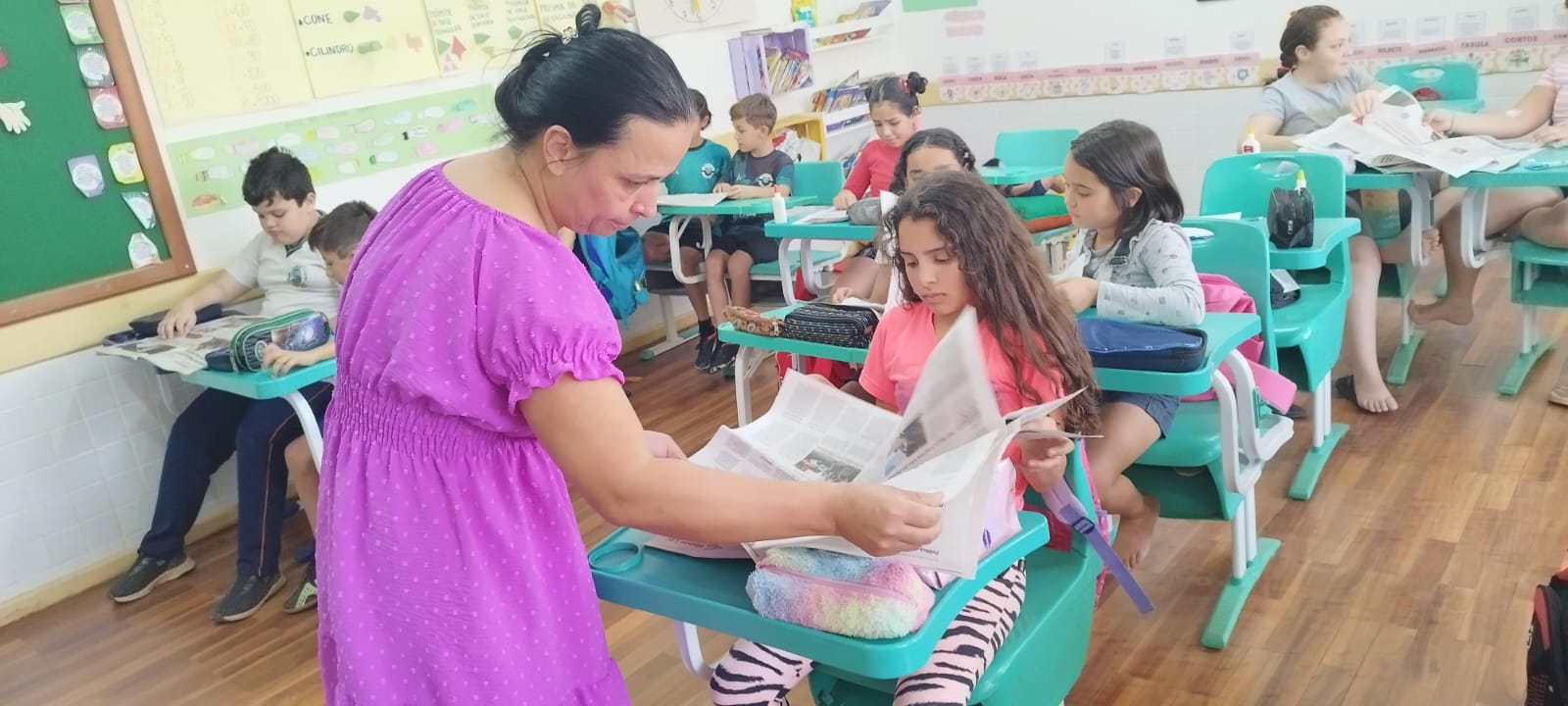 Impresso contribuiu para ampla aprendizagem em sala de aula.