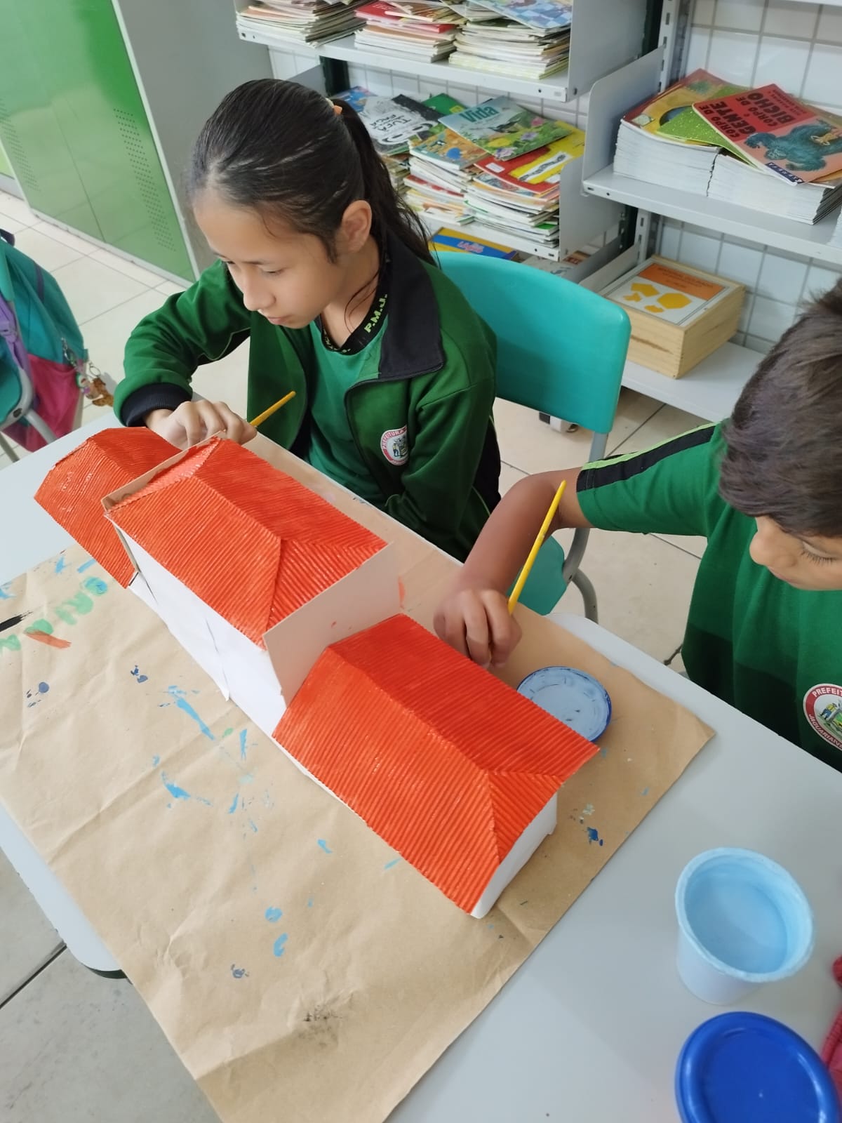 Confira as várias etapas dentro do trabalho realizado pelos alunos em sala de aula.