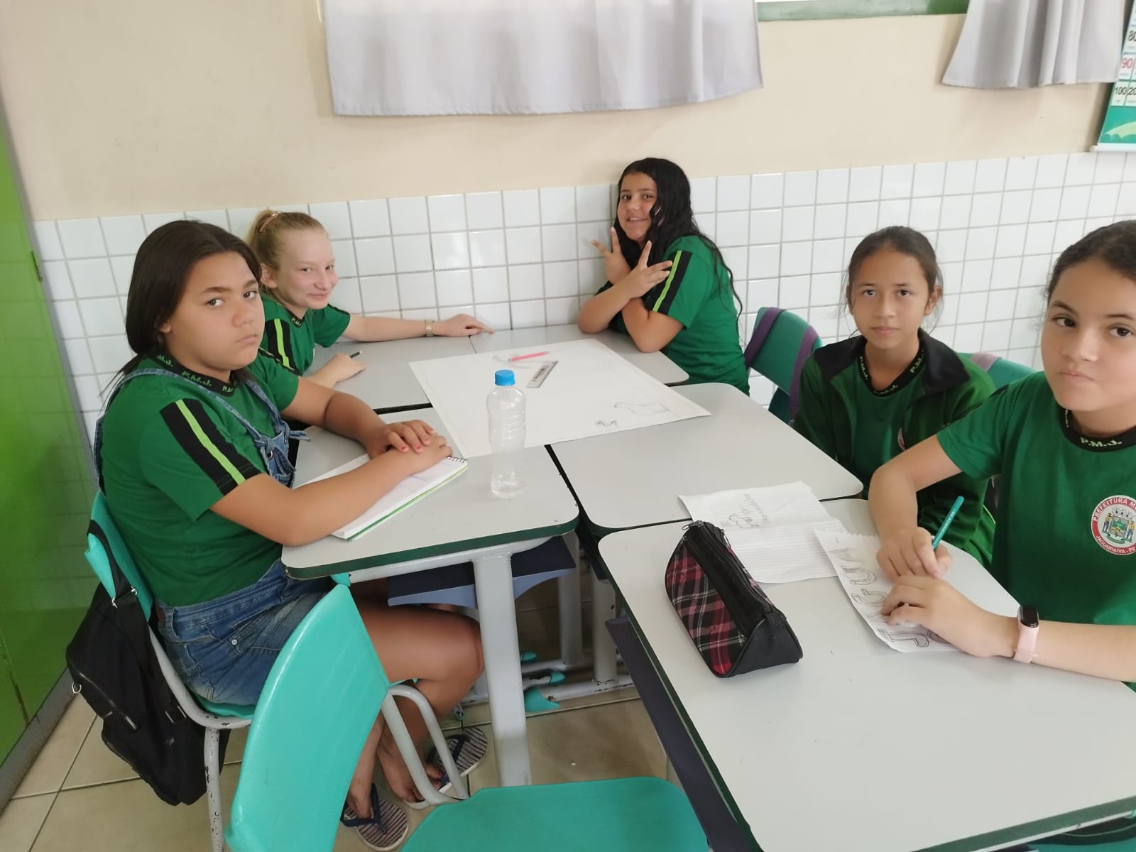 Confira as várias etapas dentro do trabalho realizado pelos alunos em sala de aula.